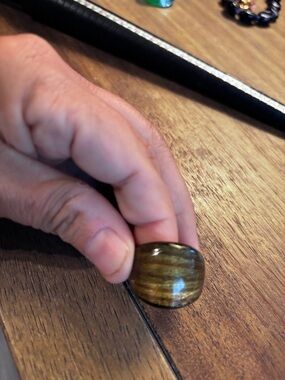 Murano Glass Ring that looks like Tiger Eye size 6